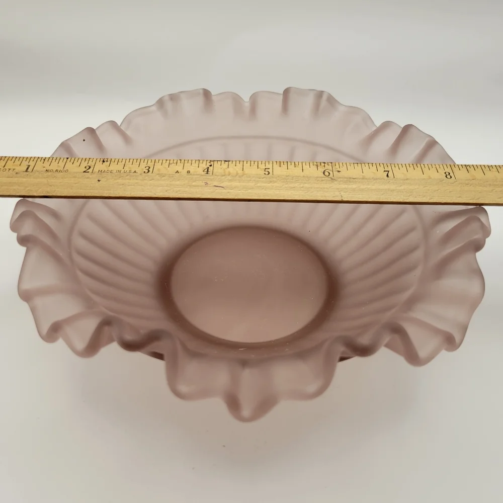 Vintage Amethyst Purple Satin Frosted Glass Bowl Candy Dish Ruffled Edges. - Picture 9 of 10